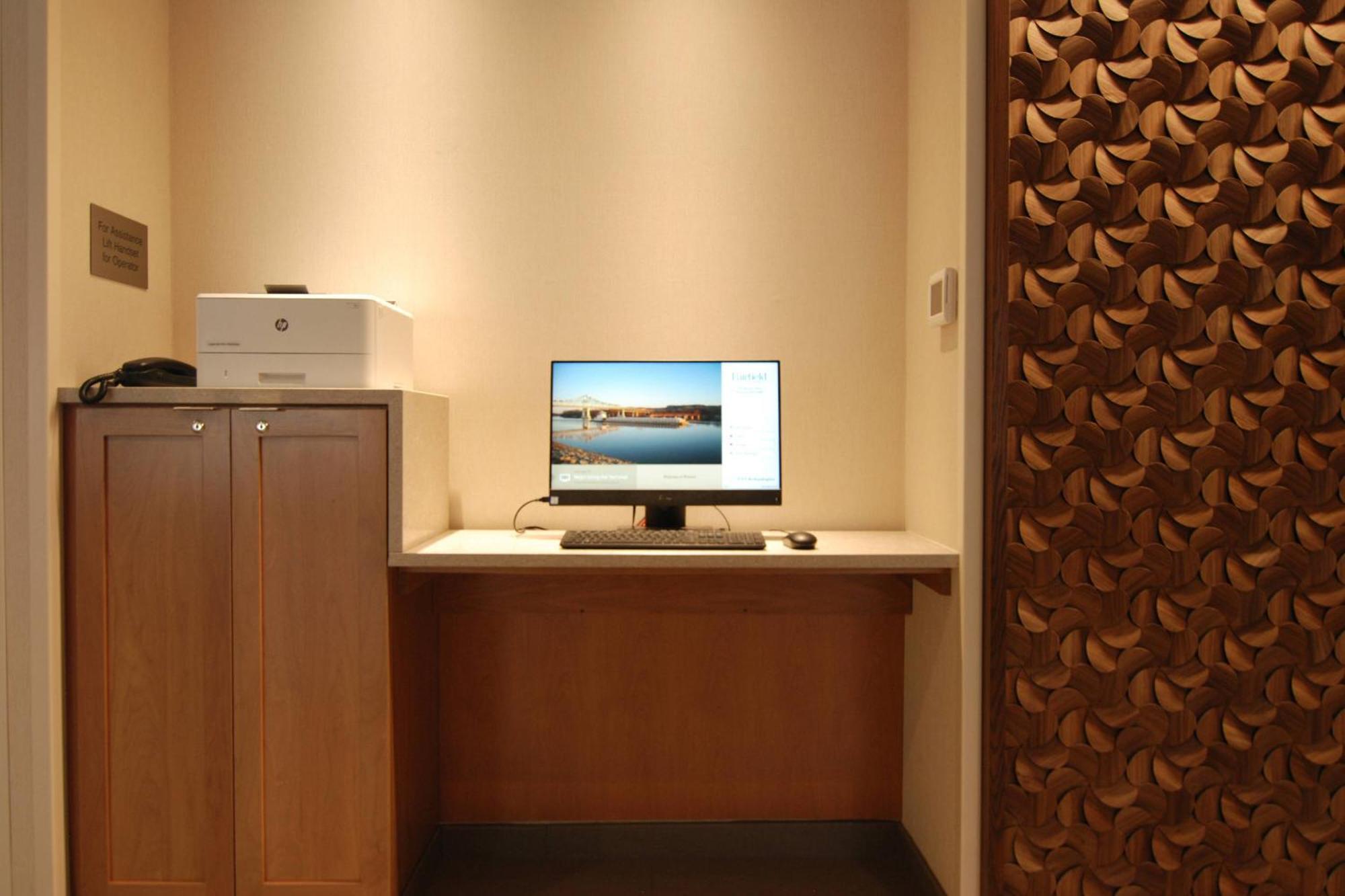 Fairfield Inn & Suites Уинона Екстериор снимка