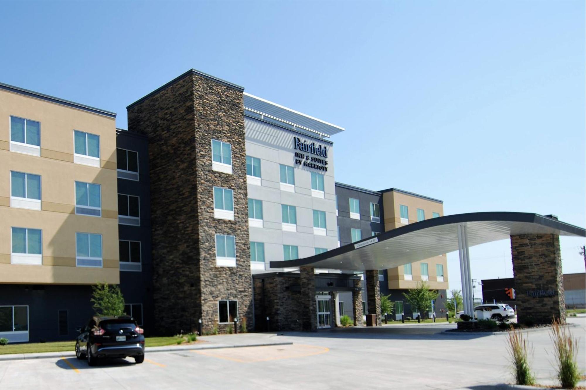 Fairfield Inn & Suites Уинона Екстериор снимка